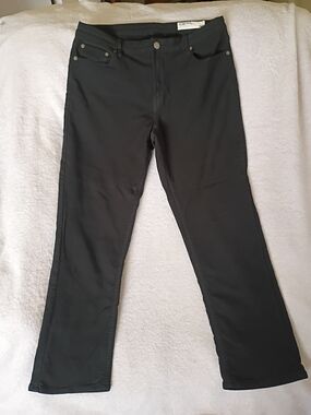 Women's Black Jeans - Classic Straight Fit